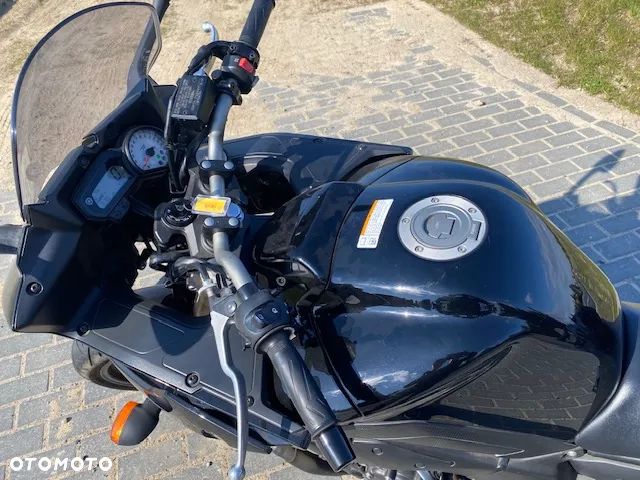 Yamaha FZ8 - 7