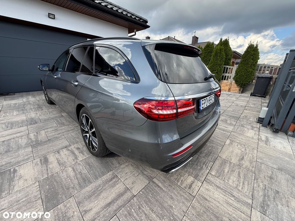 Mercedes-Benz E-Class 2021 photo 5