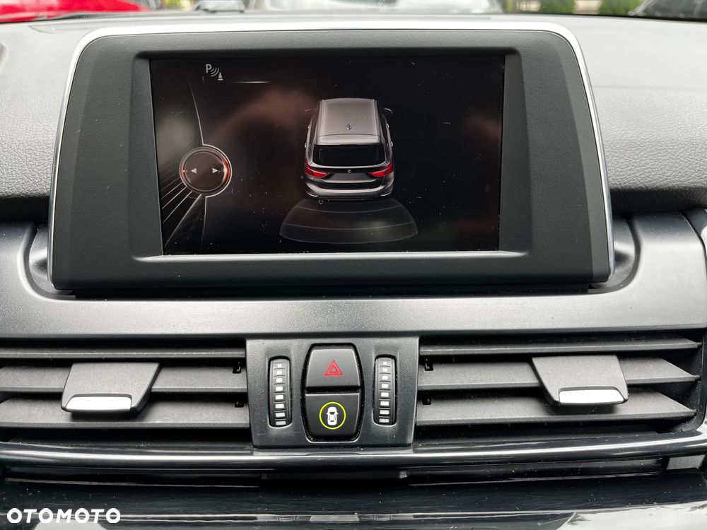 BMW Seria 2 218d Advantage - 13
