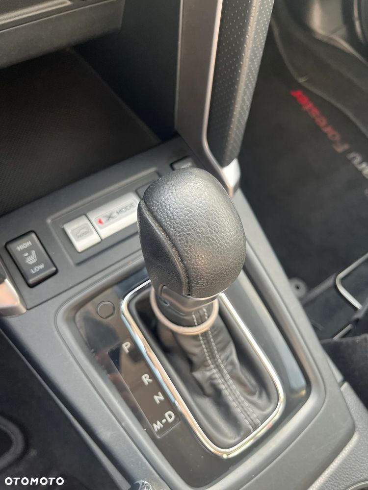 Subaru Forester 2.0 XT Platinum Lineartronic - 14