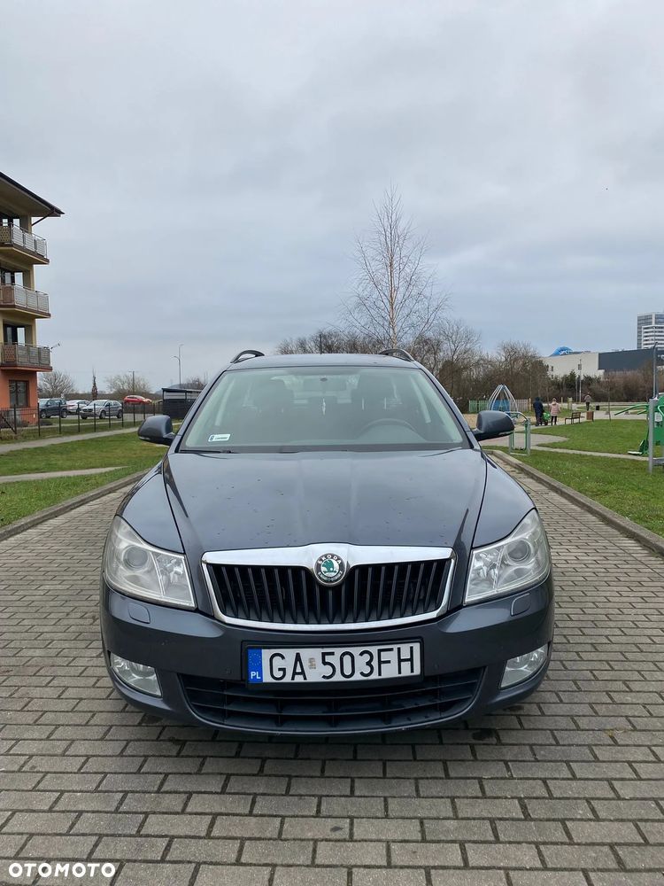 Skoda Octavia 1.6 TDI Ambiente - 2