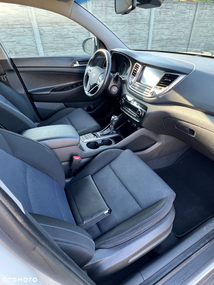 Hyundai Tucson blue 1.7 CRDi 2WD DCT Premium - 36