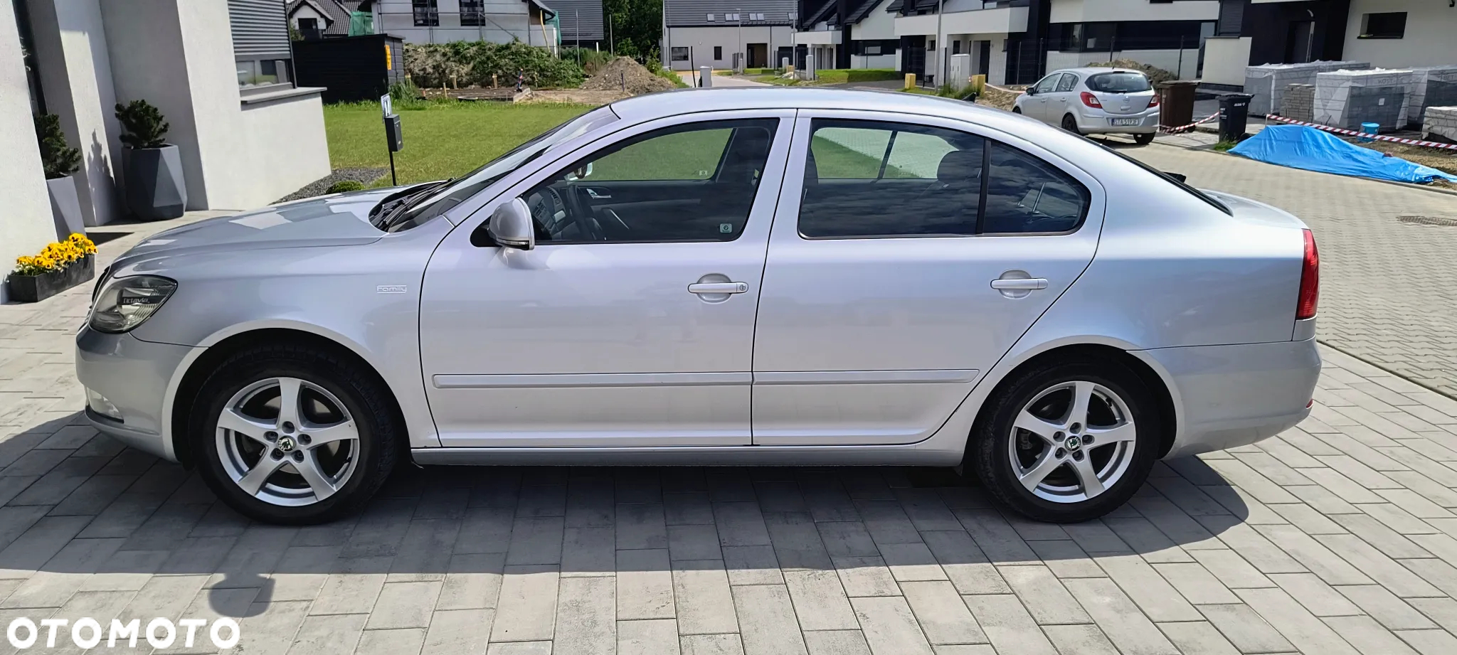 Skoda Octavia 1.6 Family Plus - 9