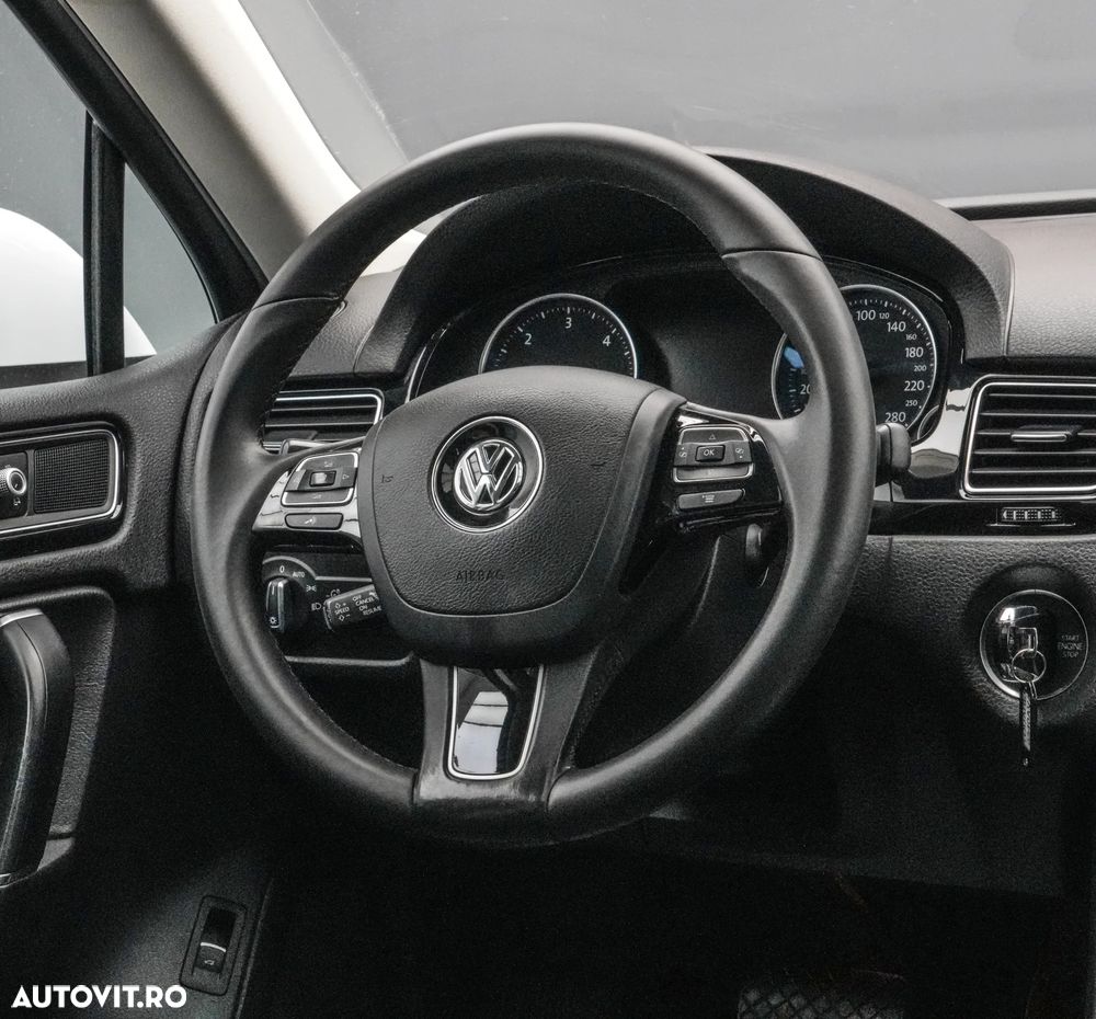 Volkswagen Touareg 3.0 V6 TDI SCR Blue Motion DPF Automatik Terrain Tech Executive Edition - 18