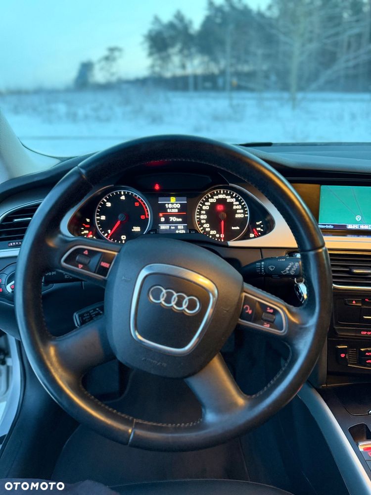 Audi A4 Avant 2.0 TDI DPF Ambiente - 14