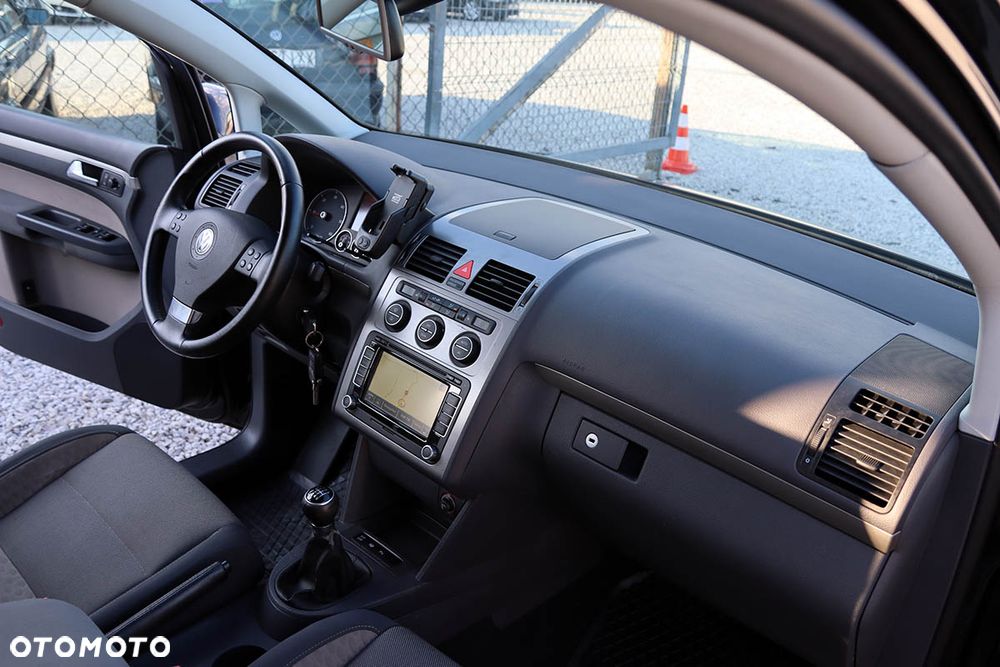 Volkswagen Touran 2.0 TDI DPF Cross - 22