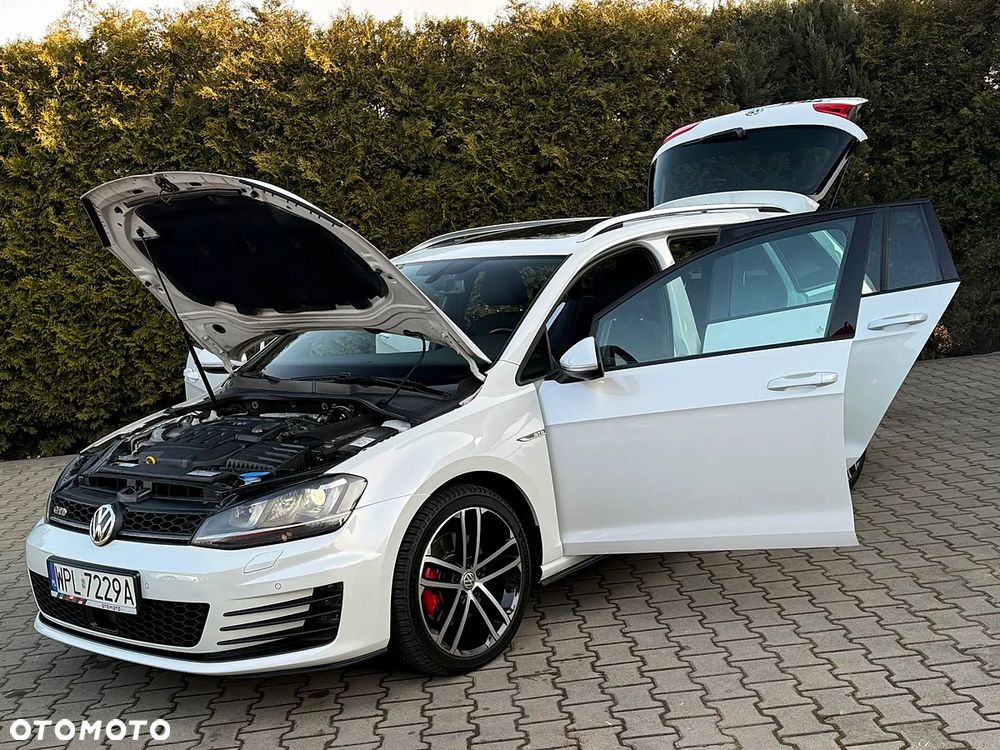 Volkswagen Golf 2.0 TDI BMT GTD - 37