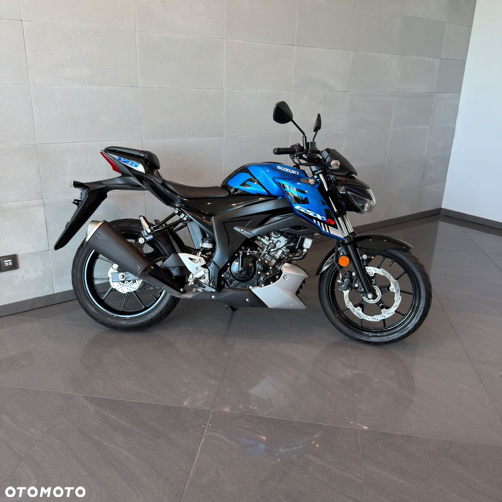 Suzuki GSX - 2