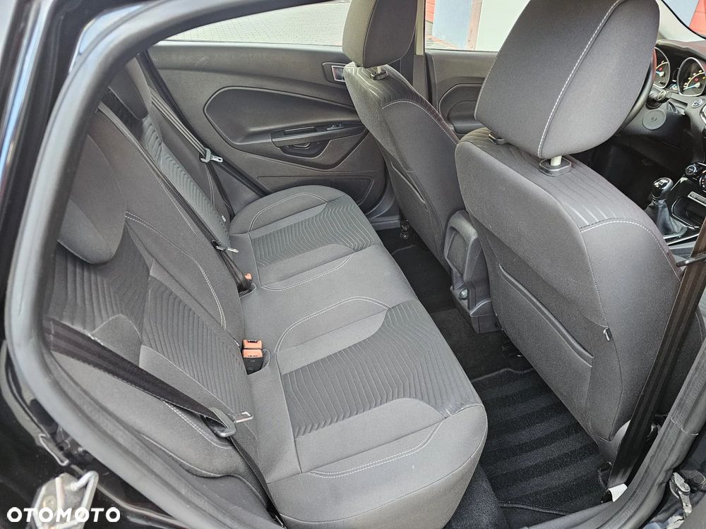 Ford Fiesta 1.6 TDCI Titanium - 23