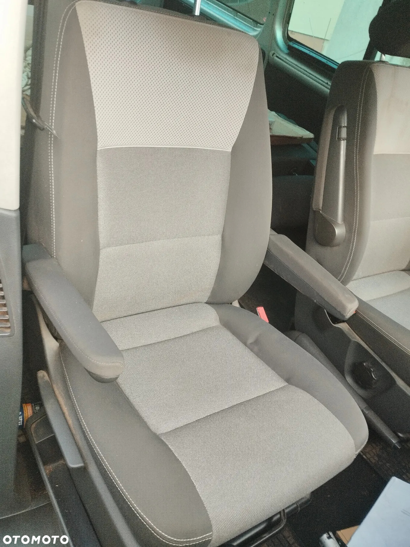 Volkswagen Multivan - 19