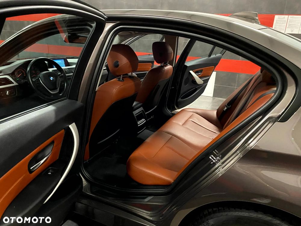 BMW Seria 3 316d Sport Line - 17