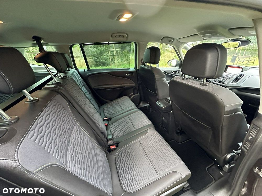 Opel Zafira - 27