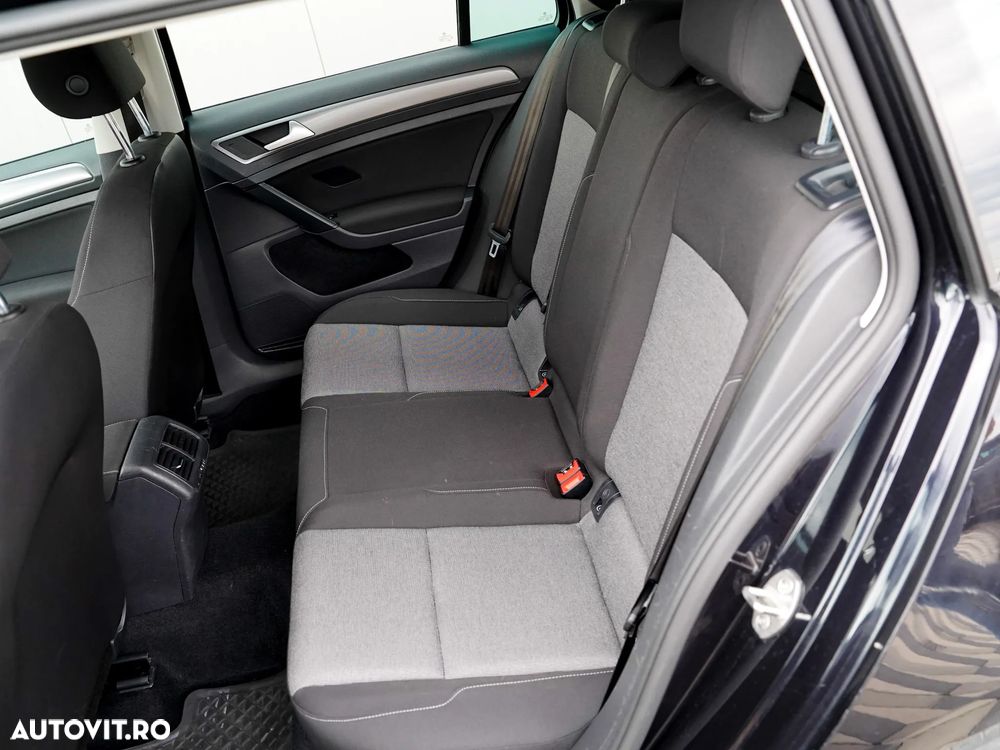 Volkswagen Golf 1.6 TDI BlueMotion Technology Trendline - 33