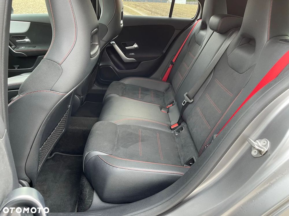 Mercedes-Benz Klasa A 35 AMG 4-Matic 7G-DCT - 12