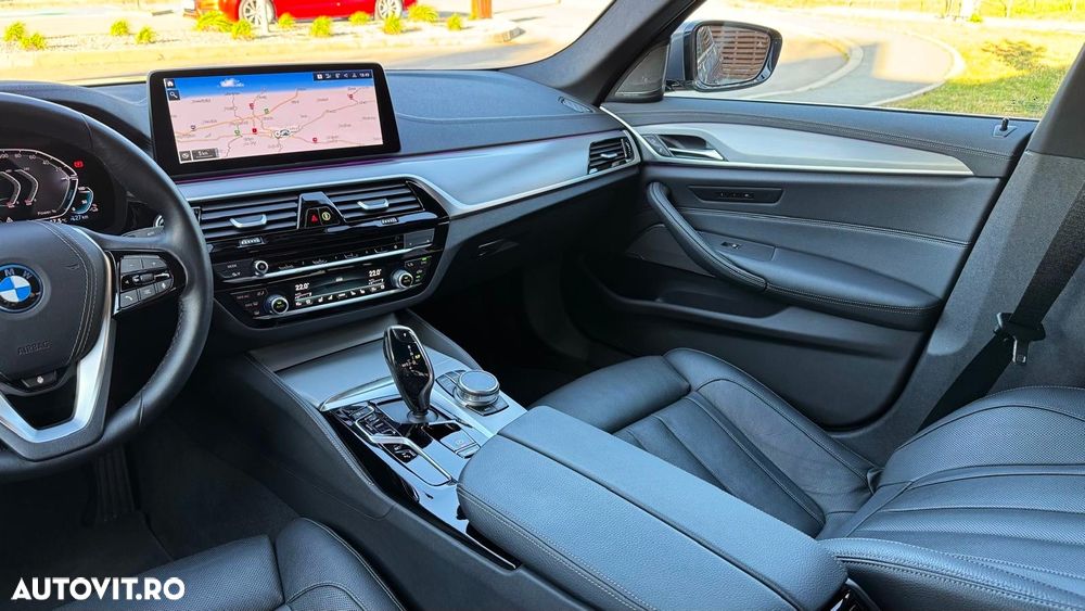 BMW Seria 5 530e xDrive Aut. Luxury Line - 16