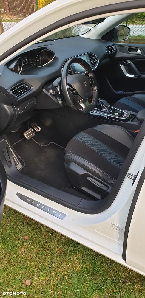 Peugeot 308 SW BlueHDi 130 EAT8 Stop & Start Tech Edition - 12