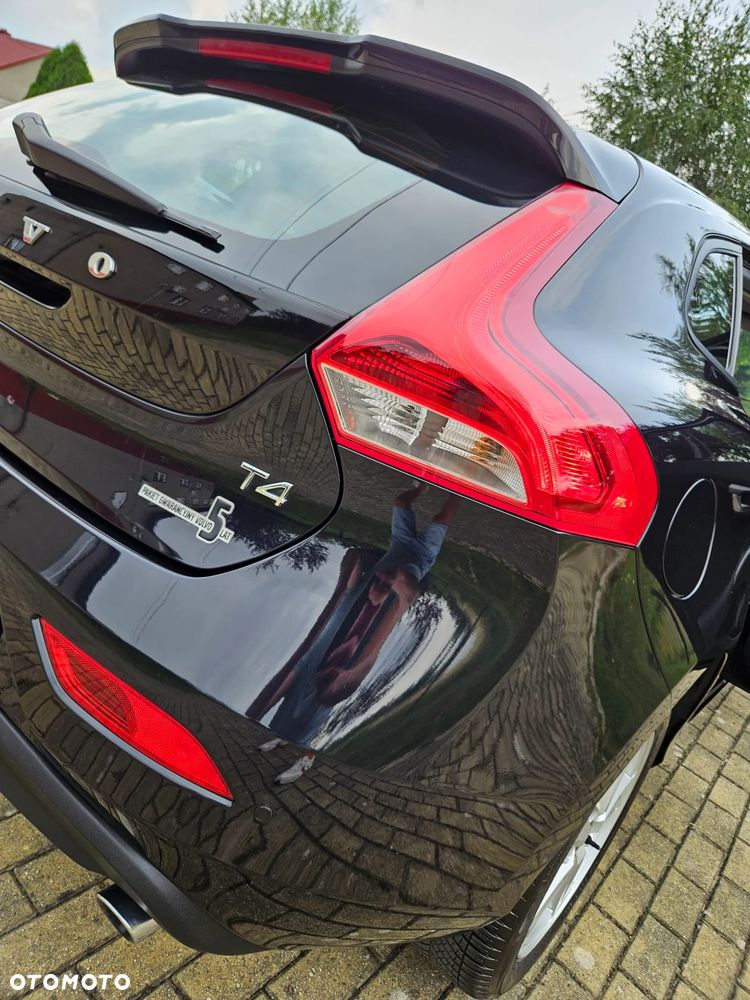 Volvo V40 T4 Kinetic - 38