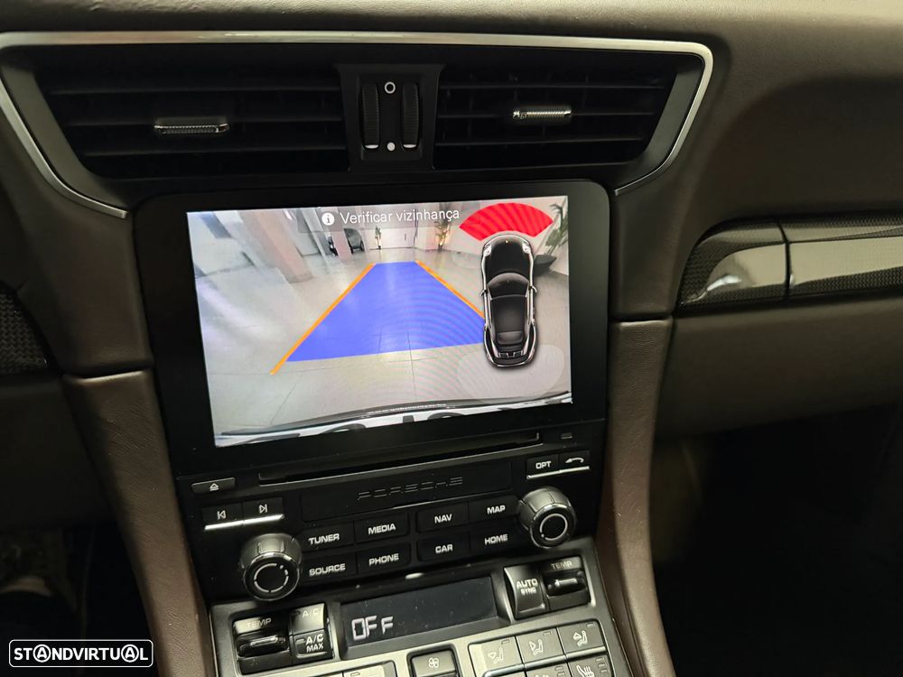 Porsche 911 (991) Turbo S - 25