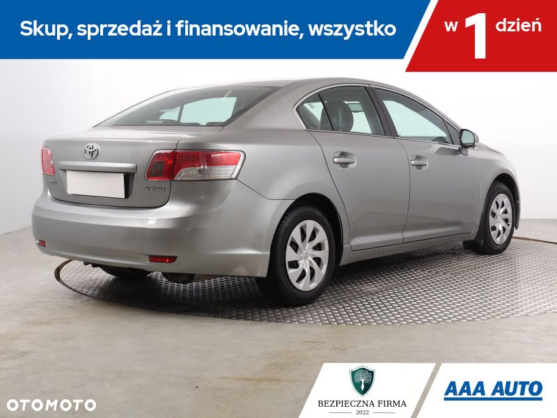 Toyota Avensis - 6