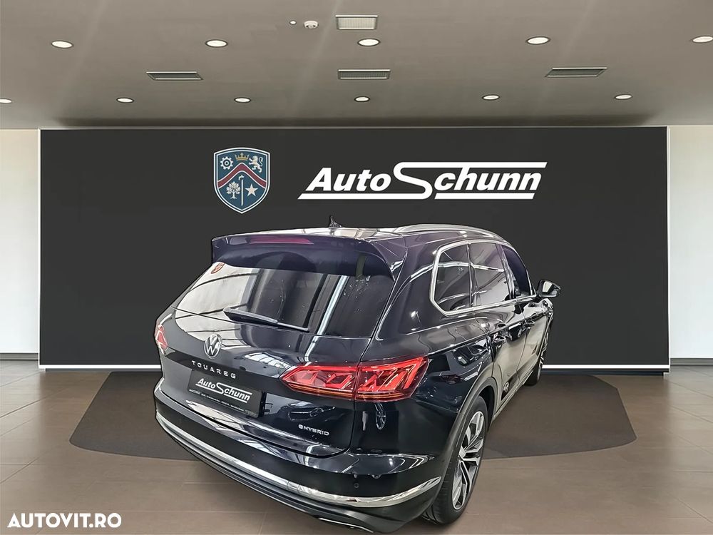 Volkswagen Touareg 3.0 V6 e-Hybrid 4Motion Aut. Elegance - 4