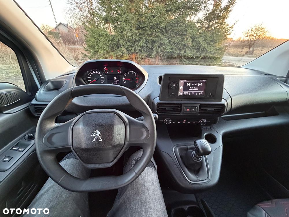 Peugeot Partner K9 - 15