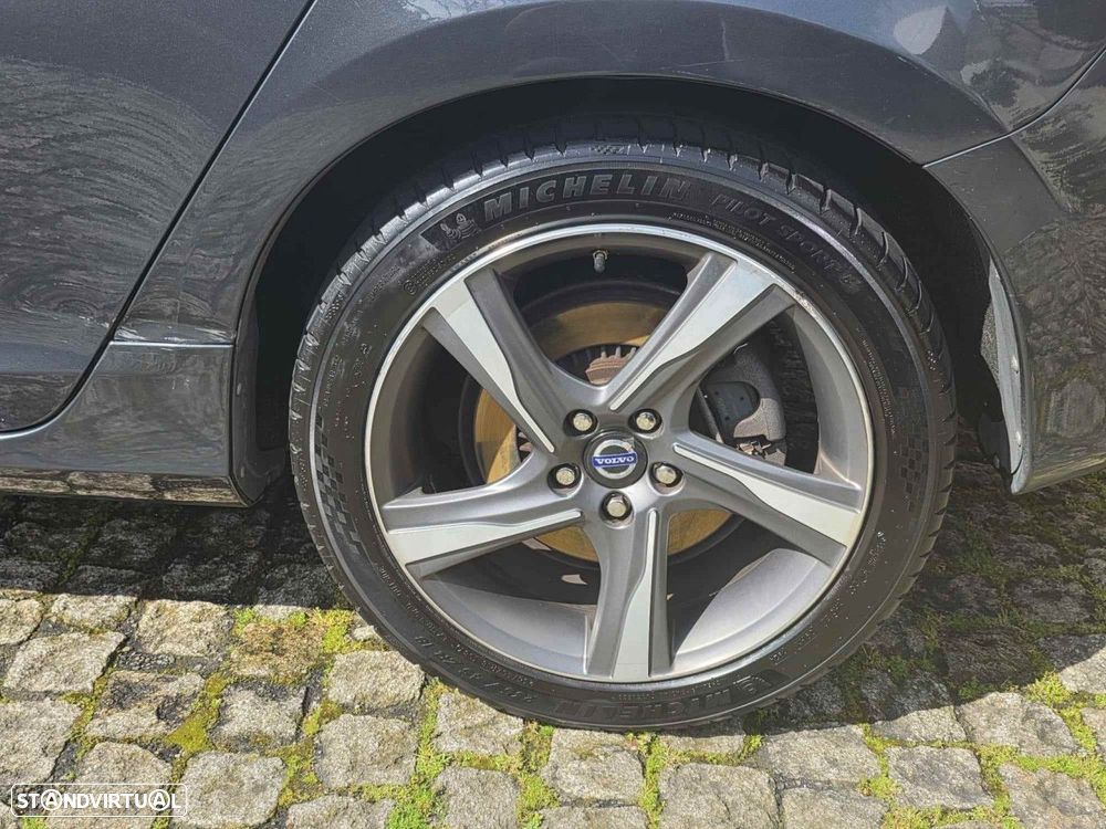Volvo V60 D6 Twin Engine Geartronic RDesign - 32