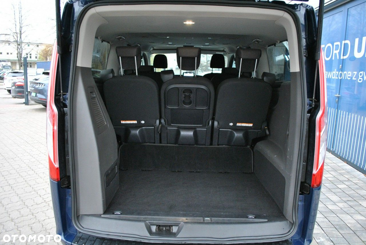Ford Tourneo Custom - 11