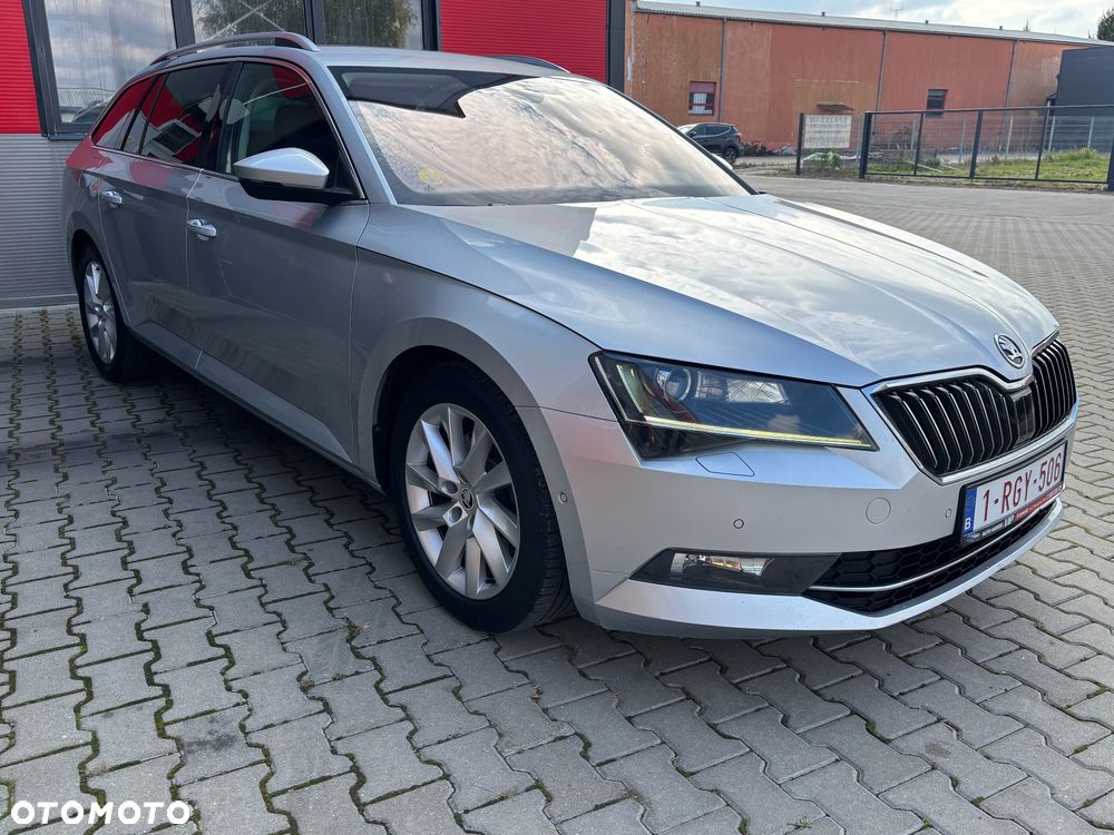 Skoda Superb 2.0 TDI DSG Style - 23