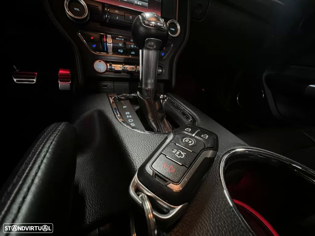 Ford Mustang 2.3i EcoBoost Aut. - 54