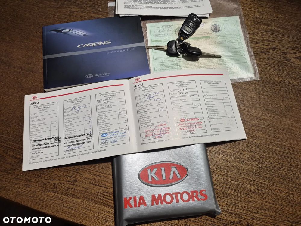 Kia Carens 2.0 CVVT LX Basis - 7