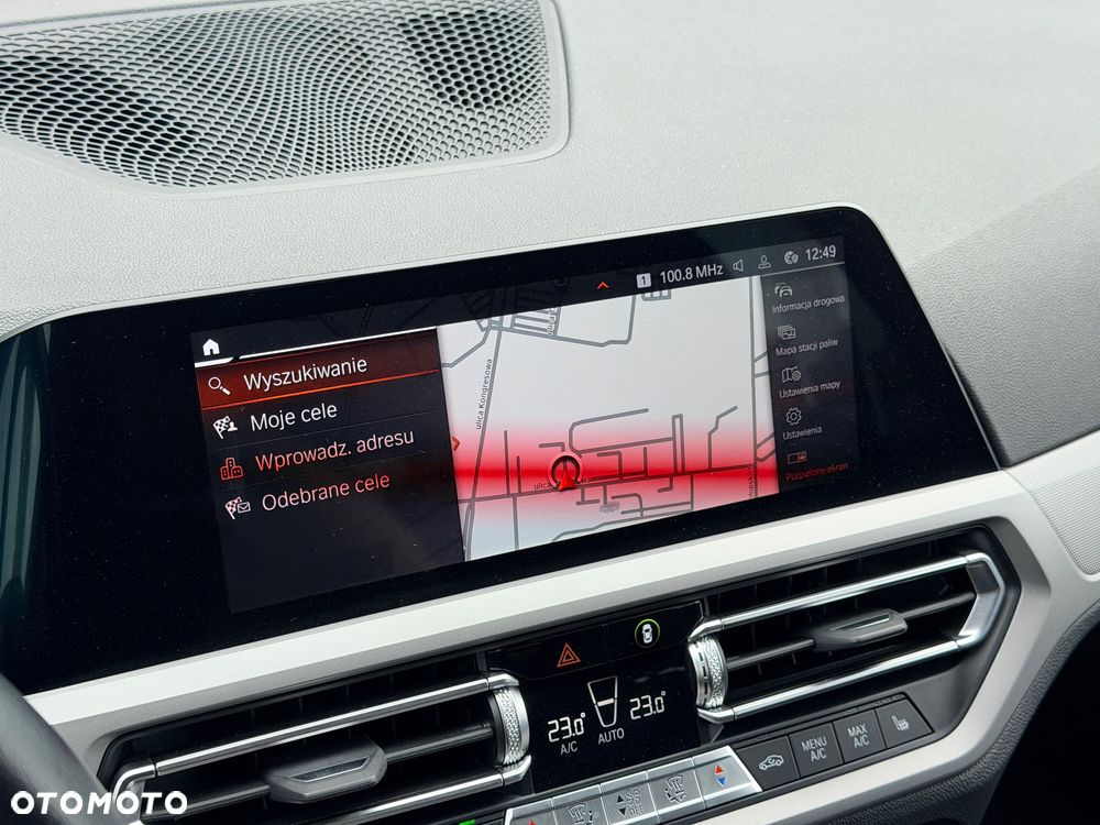 BMW Seria 3 318i - 24
