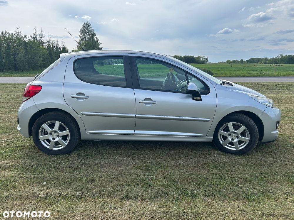 Peugeot 207 1.6 - 4