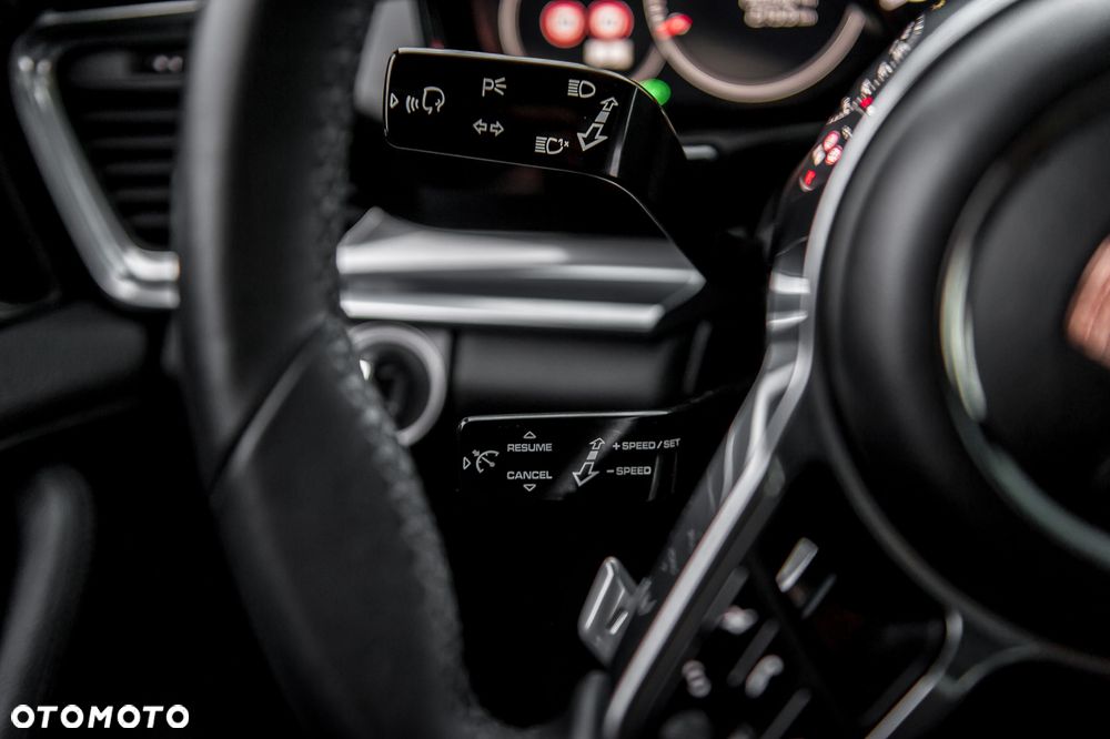Porsche Panamera 4 GPF Executive - 28