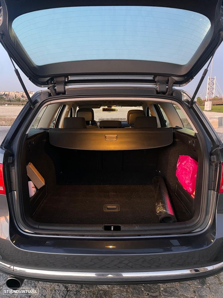VW Passat Variant - 8