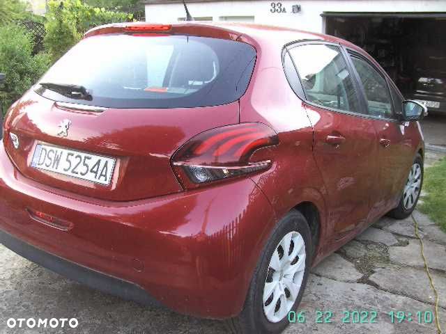 Peugeot 208 - 6