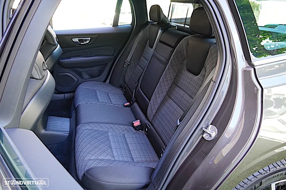 Volvo V60 2.0 T6 AWD TE Core - 20