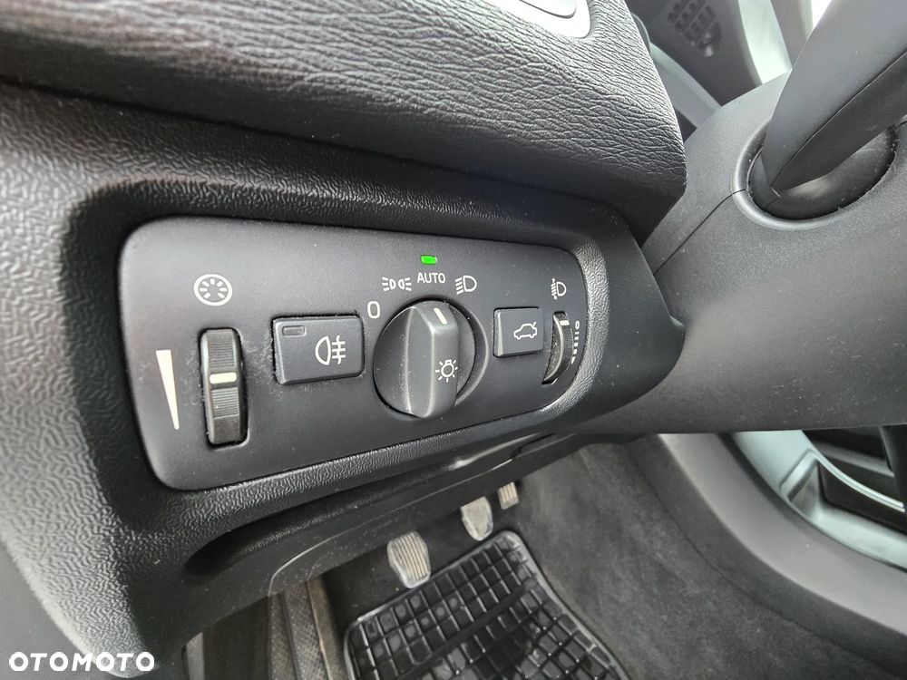 Volvo V40 D2 Kinetic - 18