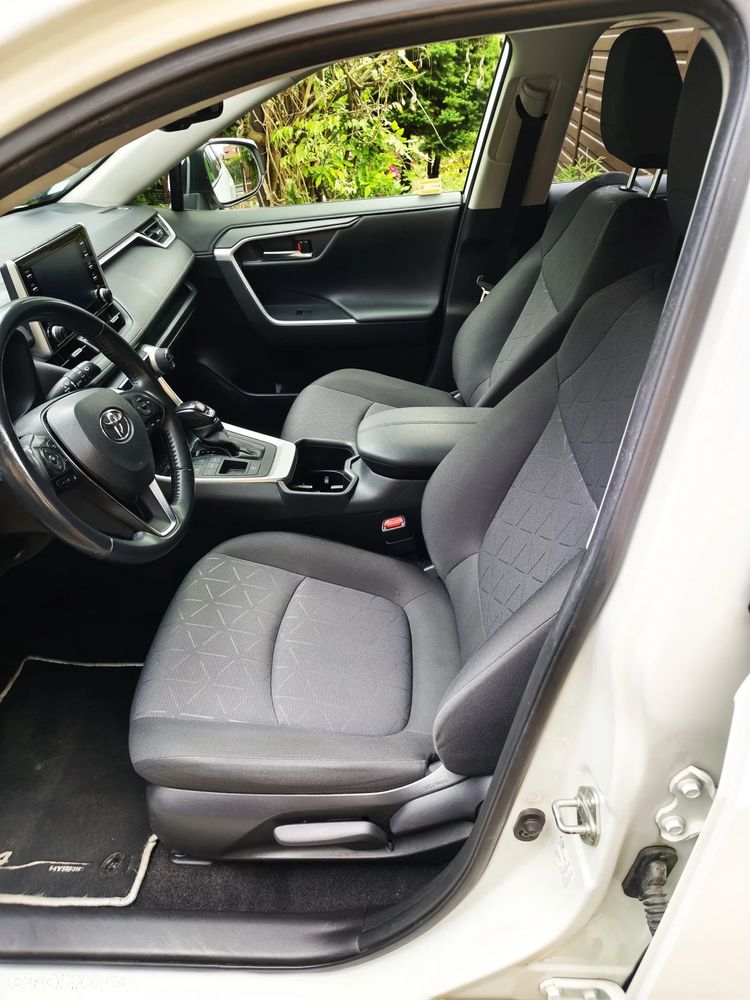 Toyota RAV4 - 6