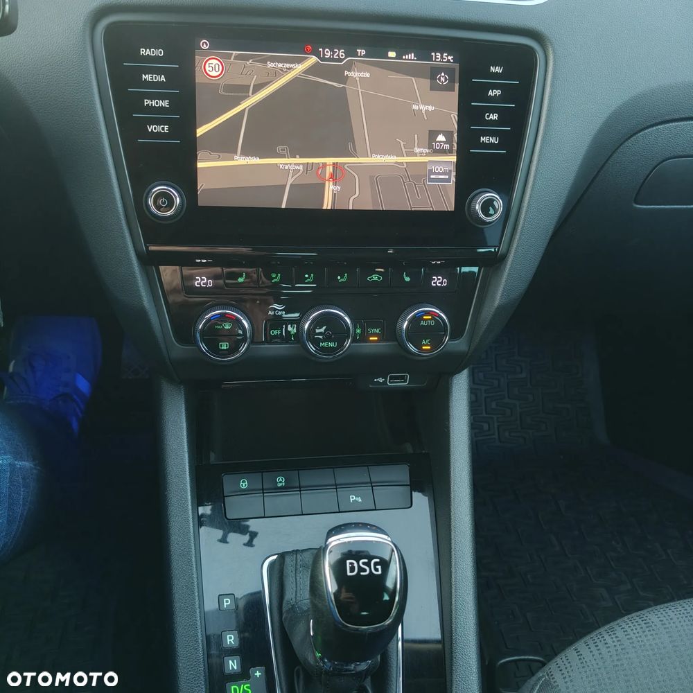 Skoda Octavia 1.5 TSI ACT Style DSG - 25