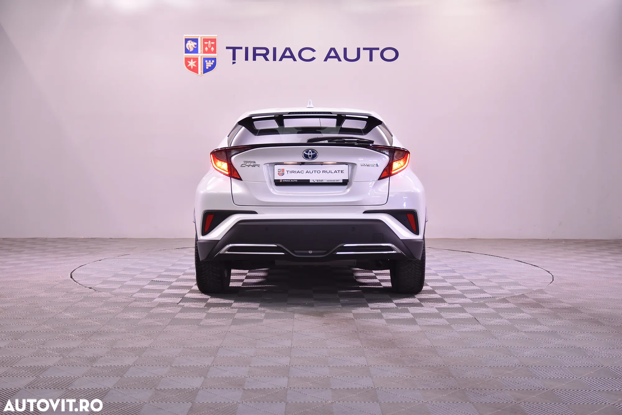 Toyota C-HR - 4