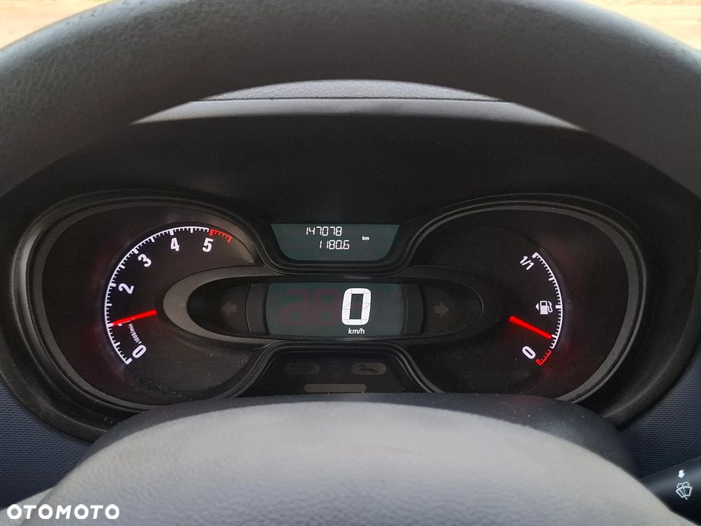 Opel Vivaro 2018 L2H2 MAXI * klima 3osobowy - 27