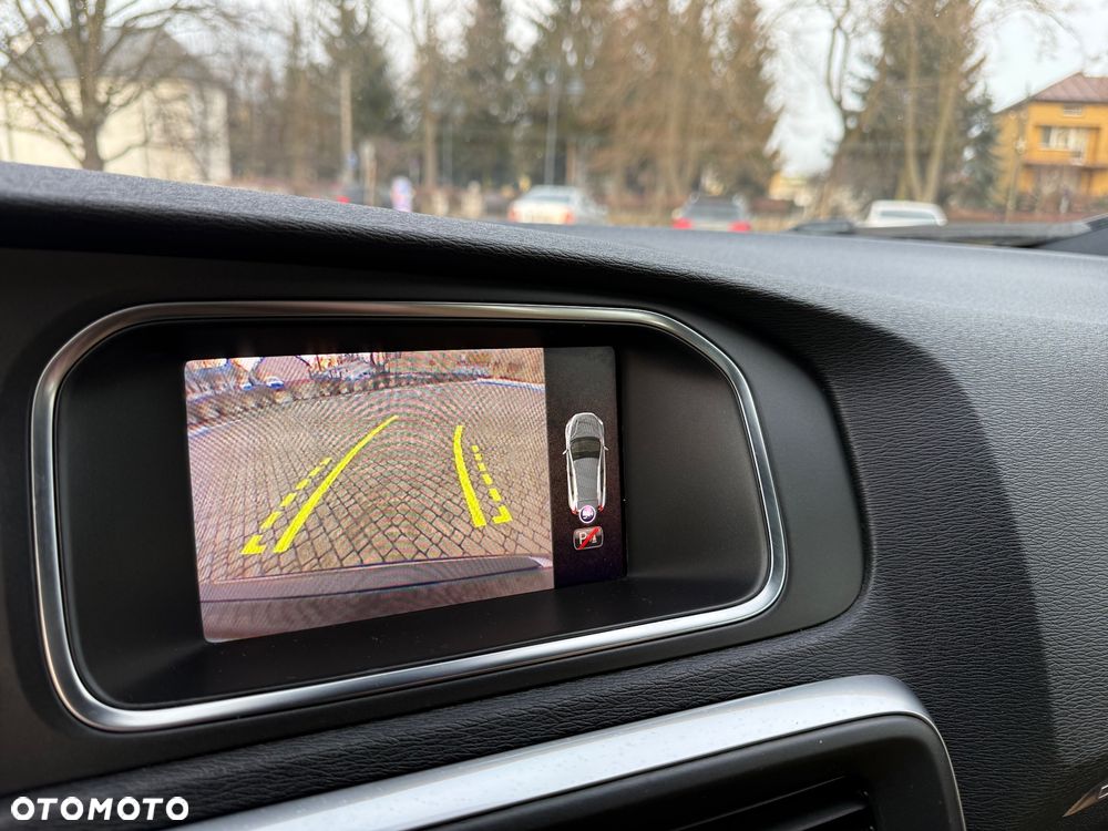 Volvo V40 Cross Country D3 Momentum - 26