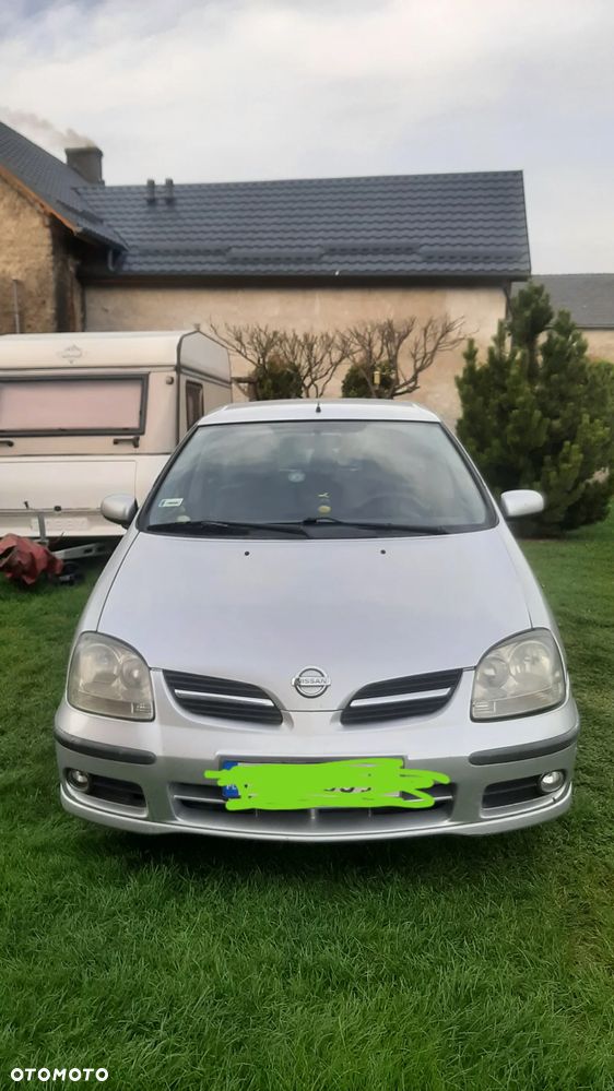 Nissan Almera Tino 2004 photo 2