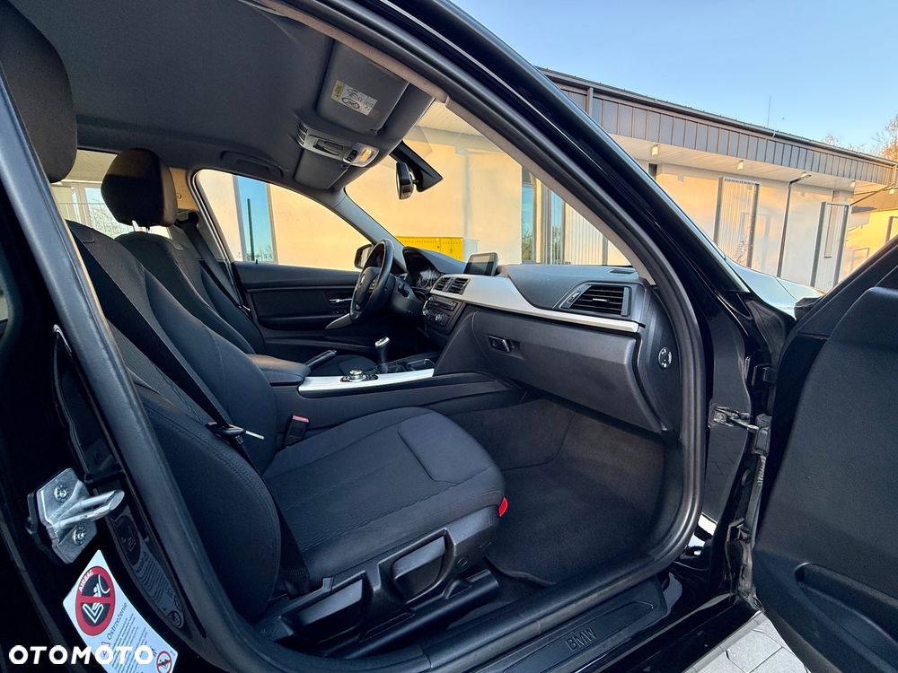 BMW Seria 3 316d - 21