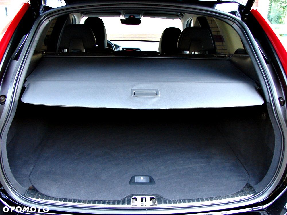 Volvo XC 60 D4 Geartronic Momentum Pro - 17