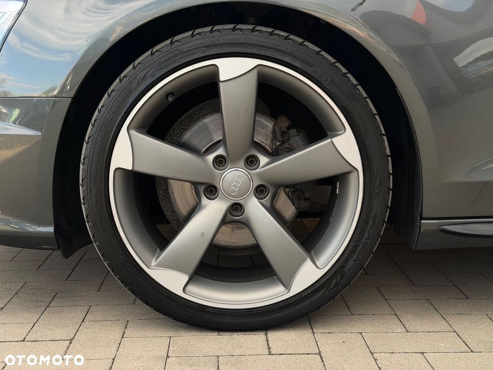 Audi A4 Avant 2.0 TDI Sport S tronic - 26