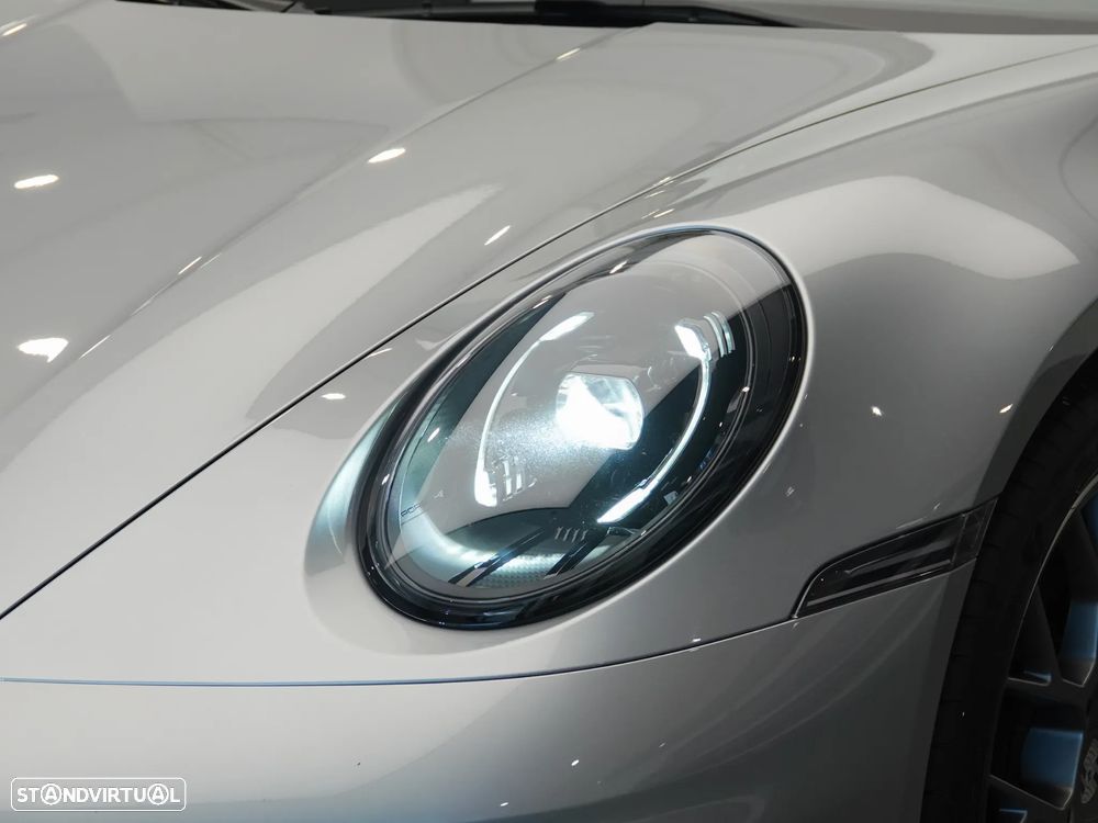 Porsche 911 Série F - 13