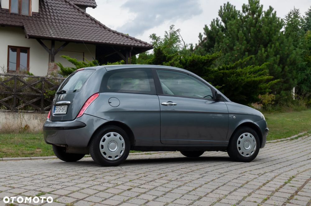 Lancia Ypsilon 1.2 16v Class - 5