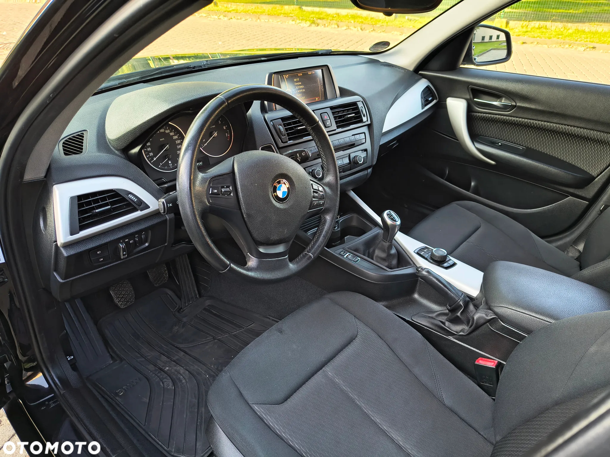 BMW Seria 1 116i - 12