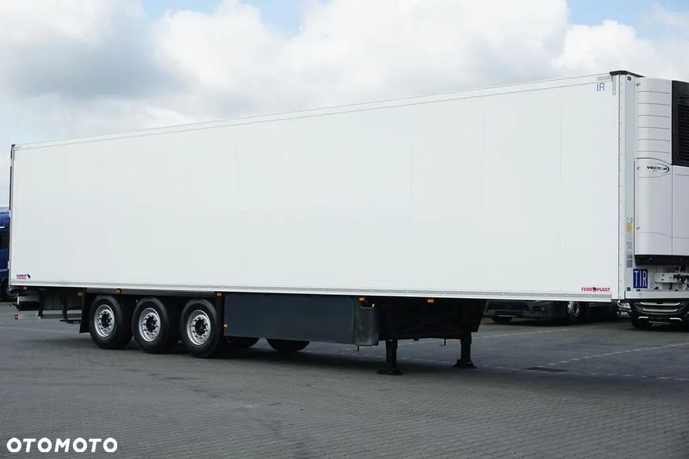 Schmitz Cargobull CHŁODNIA / CARRIER VECTOR 1550 - 4